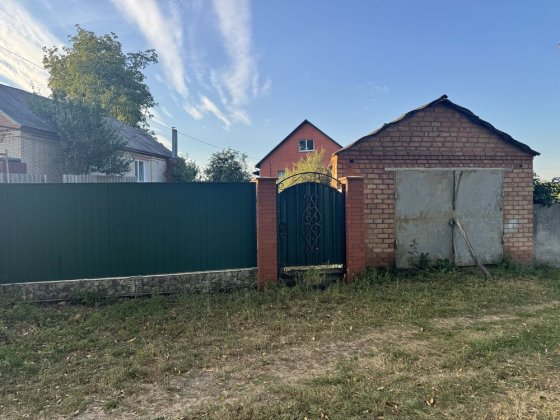 Продам Будинок. Продам будинок 79.4 м² біля річки у м. Ромни, ділянка 8 соток Ромны
