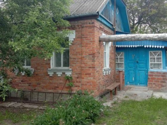 Продається пів будику Ромны