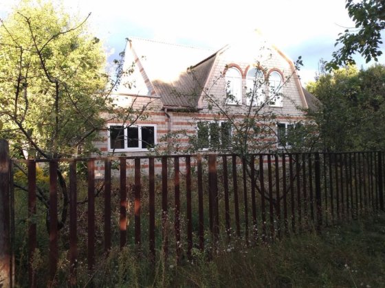 Продам 2 поверховий будинок Прилуки