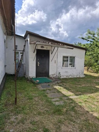 Продам будинок 1/4 - фото 1