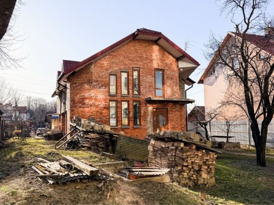 Продається будинок в самому центрі м. Трускавця Трускавець