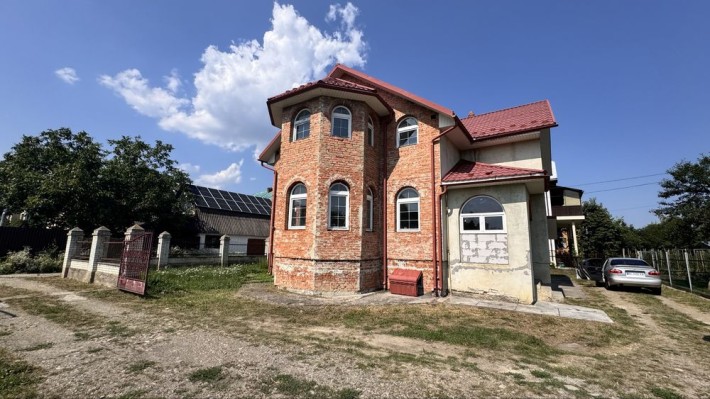 Продаж просторого цегляного будинку в місті Стрий - фото 1