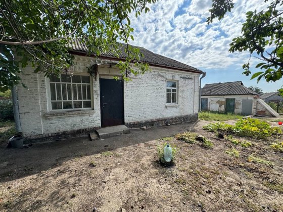 Продається будинок 51м² земельна ділянка 7 соток.  Р-н 3 школи Умань