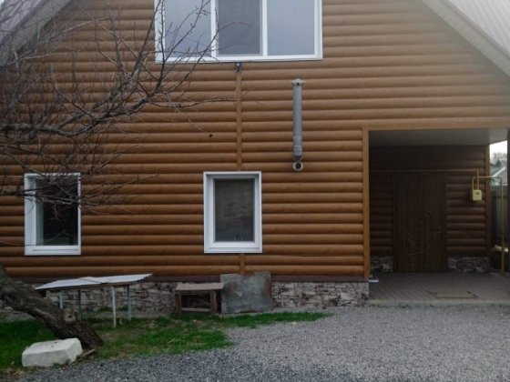 Продам затишний двоповерховий будинок в Умані, вул. Пилипа Орлика, 13. Умань