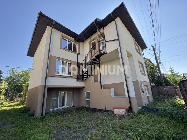 Продаж . Будинок .  Хуст - фото 1