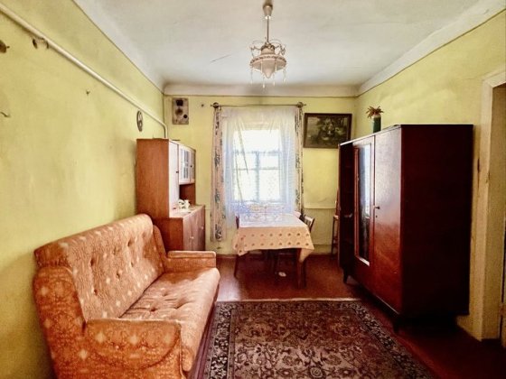 Продам будинок + 6 сот. землі  в м. Шепетівка Шепетовка