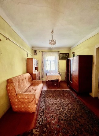 Продам будинок + 6 сот. землі  в м. Шепетівка - фото 1