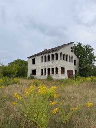 Продається дво поверхований  цегляний будинок . - фото 1
