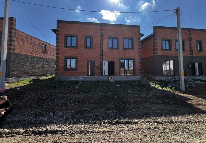 Продаж сучасного 2-поверхового квадро дуплекса в передмісті Вінниці (на Перемичці, пров. Світлий). - фото 1