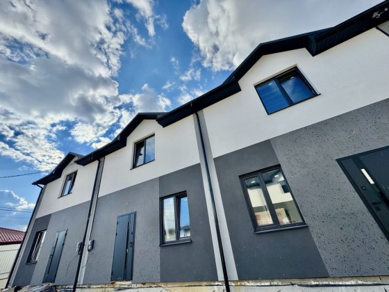 Продам чистовий Таунхаус 96м2 газифікрваний. Агрономічне Агрономичное