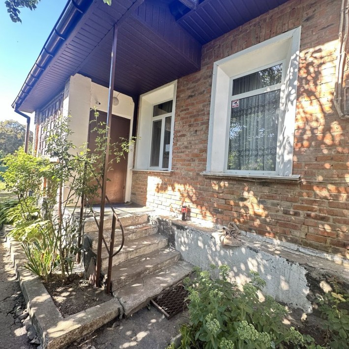 Частина будинку в місті Немирів - фото 1