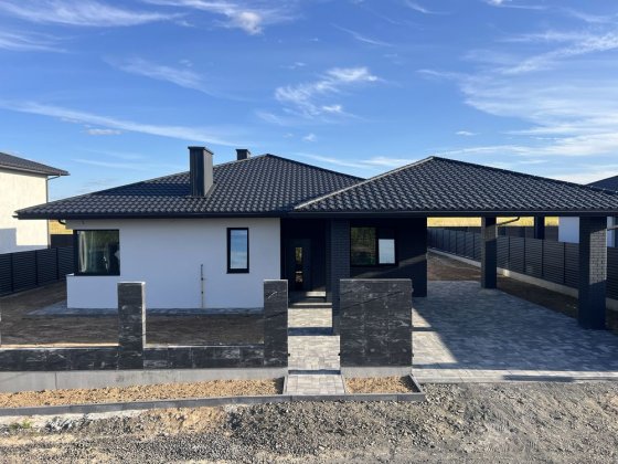Власний будинок у с.Тарасове | 140м² | навіс на 2 авто | 7,6 сотки | 1 км до UPG