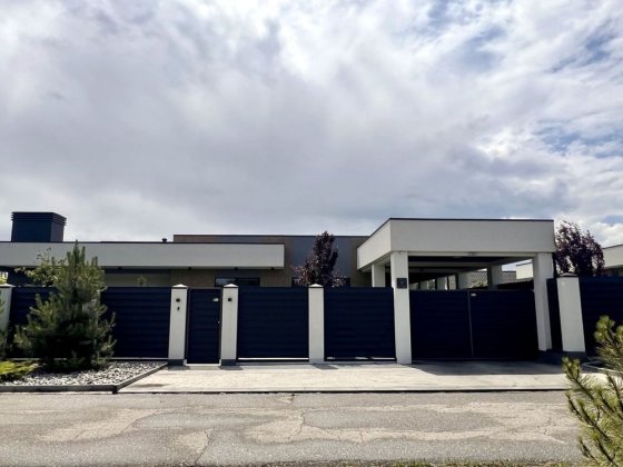 Продам новий будинок у смт Слобожанське Слобожанское