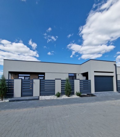 Продам дом с новым ремонтом Золотые Ключи - фото 1