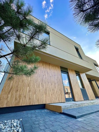 Продам НОВЫЙ ДОМ «Золтоые Ключи».С новым ремонтом. ЛЮКС - фото 1