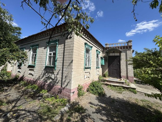 Подгородное. Дом + летняя кухня. Участок - 16 соток. Недалеко от центра Підгородне