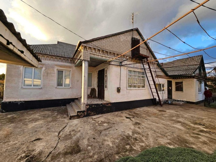 продам два будинки на великій ділянці - фото 1