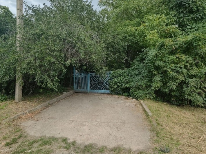 Продам земельну ділянку у найкращому приватному секторі міста(вул.Степова) з будинком, 2 гаражі та і - фото 1