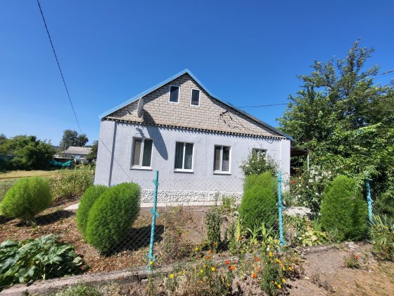 Продам уютный дом с двумя видами отопления. Верхньодніпровськ