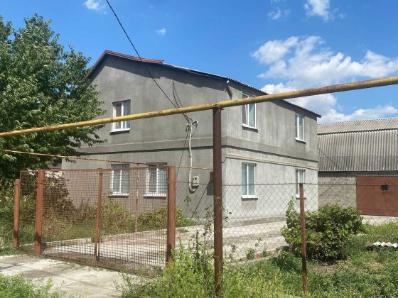 Продаж 2-поверхового будинку 250 м² на 30 сотках з садом та гаражем Степное