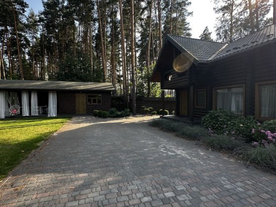 Продаж заміського будинку Пряжів