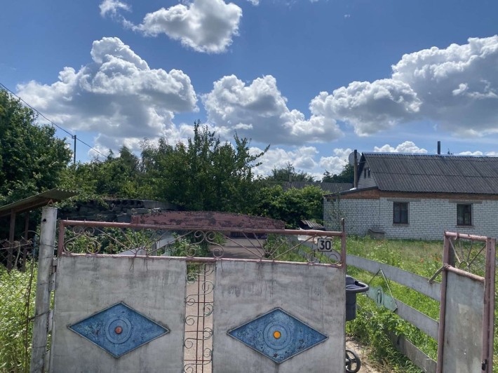 Продам окремий будинок в Черняхові - фото 1