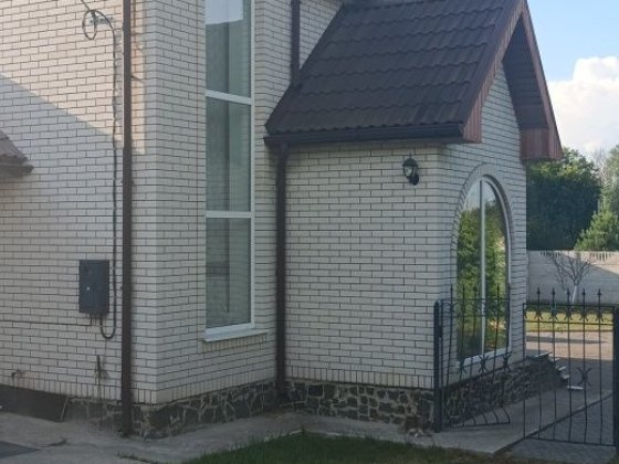 Продається будинок в мальовничому куточку с.Левків. Левків