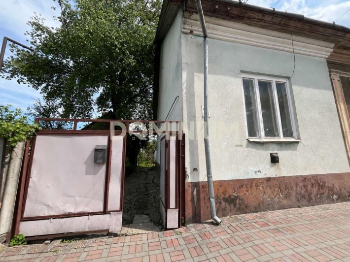 Продається будинок в центрі Тячева - фото 1