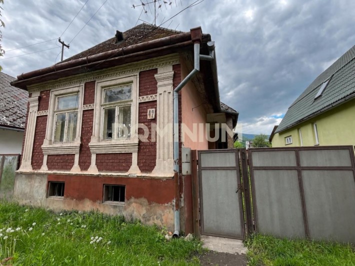 Продається будинок в м.Тячів з видом на гори. - фото 1