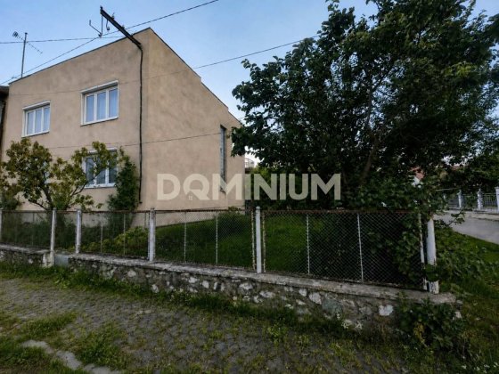 БЕЗ КОМІСІЇ. Продається двоповерховий будинок в м.Тячів Тячев