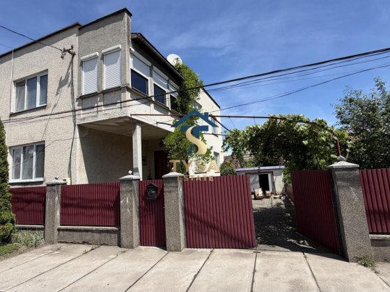 Будинок у м. Тячів, за 100 м від лікарні Тячев