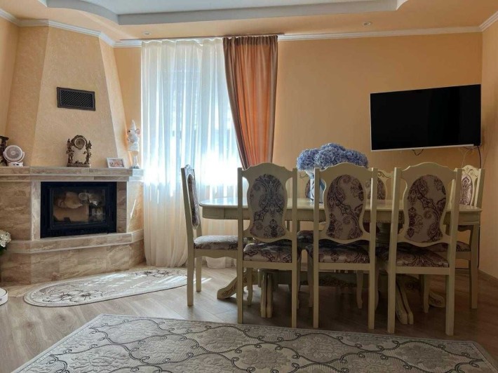 Продаж будинку: 5 кімн., 190 м², 4 сотки, Оноківці | Ужгород - фото 1