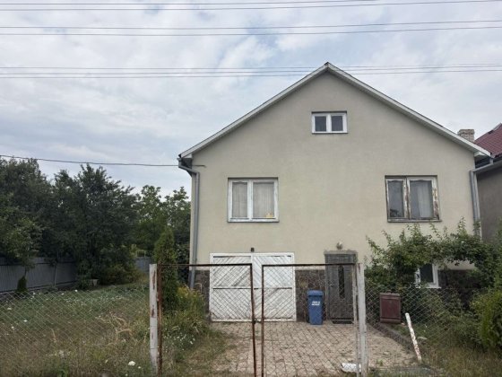 Продаж будинку . Кінчеш