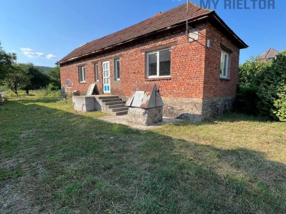 Продаж будинку в передмісті Ужгорода – с. Невицьке Невицкое