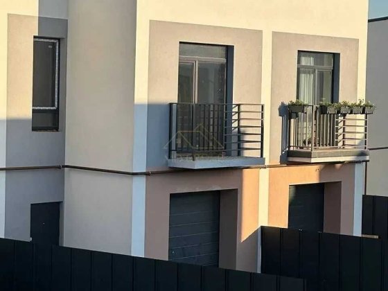 Продається готовий таунхаус 135м2 з гаражем біля ЖК Калинова Слобода Крихівці