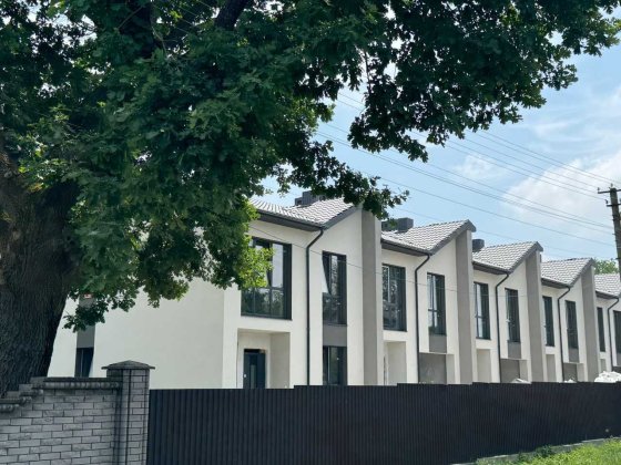 Останні будинки з Приватним Подвір'ям від Забудовника! Угорники