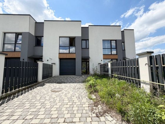 Терміновий продаж таунхауса 160 м² у престижному районі | Тиха вулиця Волчинец