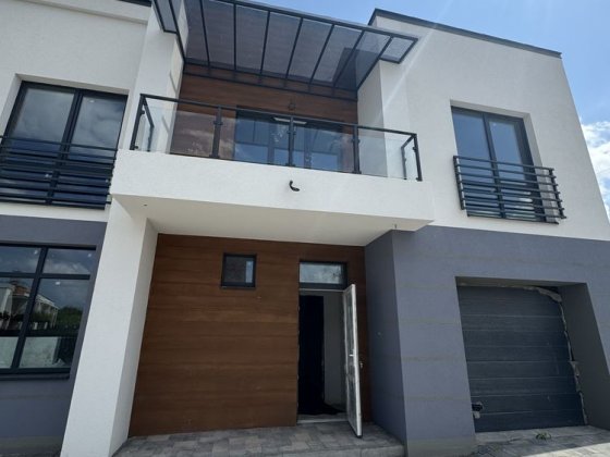 Терміновий продаж кутового таунхауса 152 м² | 4,1 сотки землі | Закрите котеджне містечко Волчинец