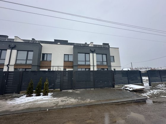Просторий таунхаус 140м2 з терасами і балконом +50м2 в Крихівцях Крихівці