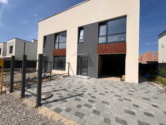 Готовий Дуплекс в Крихівцях 130 к2 2,3 сот всі міські комунікації поруч садок,гараж Крихівці