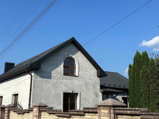 Продається будинок у центрі Микитинців, 12 соток, гараж, літня кухня. Микитинцы