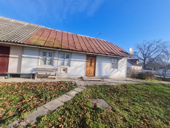 Продаж будинка в м. Снятин Івано-Франківська обл. землі 25со Снятын