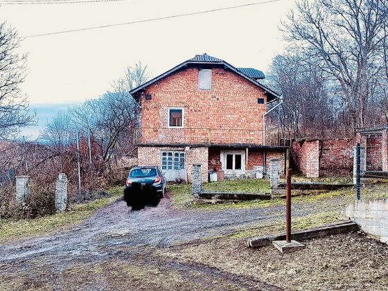 Дім будинок житло 104 м.кв. центр дом Снятын