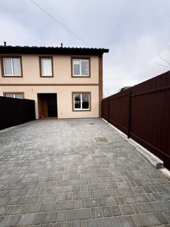 Продам таунхаус з ремонтом у Святопетрівському без комісії - фото 1