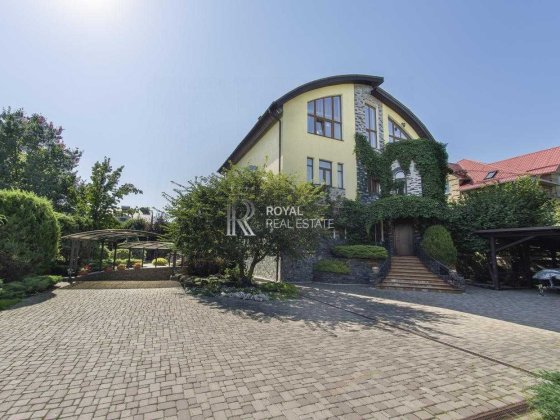Продаж 3 поверхового 6 кімнат Будинка 529 м2 з газом 24 сотки Святопетрівське Київська область