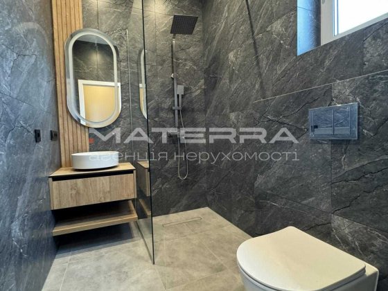 Продаж будинку 130 м2 з ремонтом та меблями Святопетрівське 6 соток