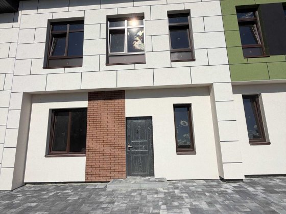Продам таунхаус з укриттям у Святопетрівському, 98 м2, 1.5 сотки, Газ, Без комісії