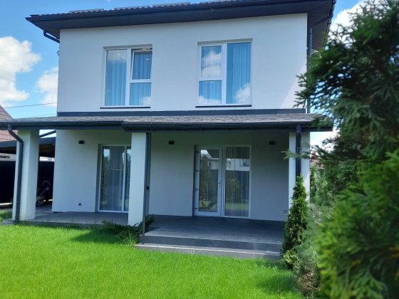Без комісії, 150м², 4 кімнати, автонавіс на два авто, меблі, техніка Гатне