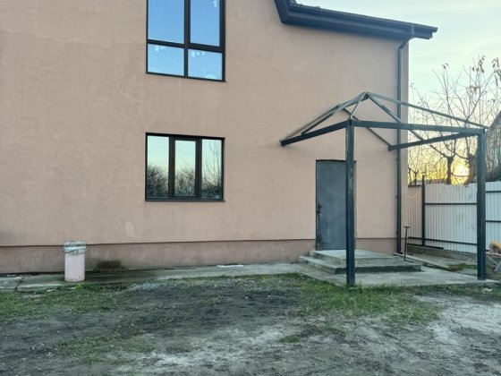 Дуплекс 140м2 на ділянці 4 сот. Центр Білогородки