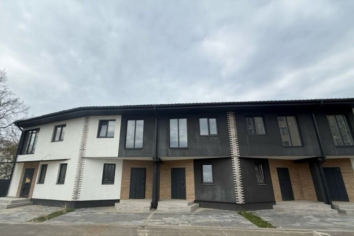 Таунхаус 95м2 з центральними комунікаціями в Крюківщині! - фото 1
